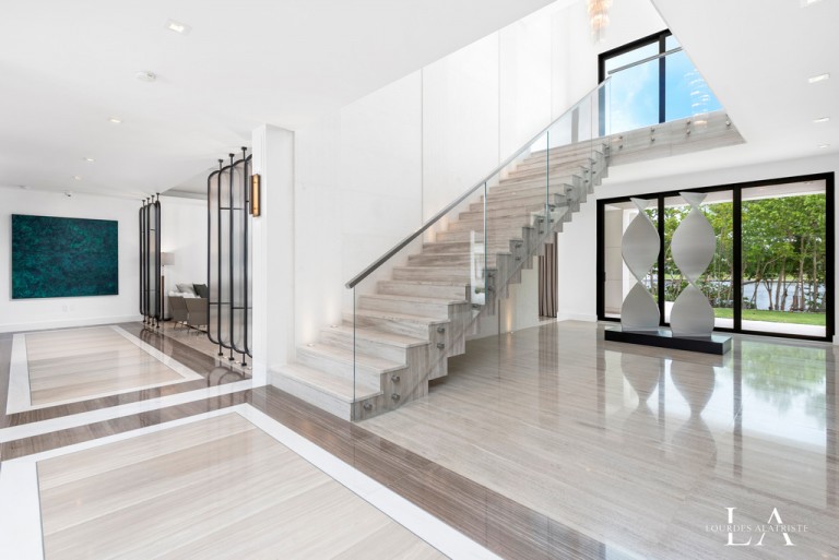 Lourdes Alatriste Presents A Magnificent Meticulously Designed Estate