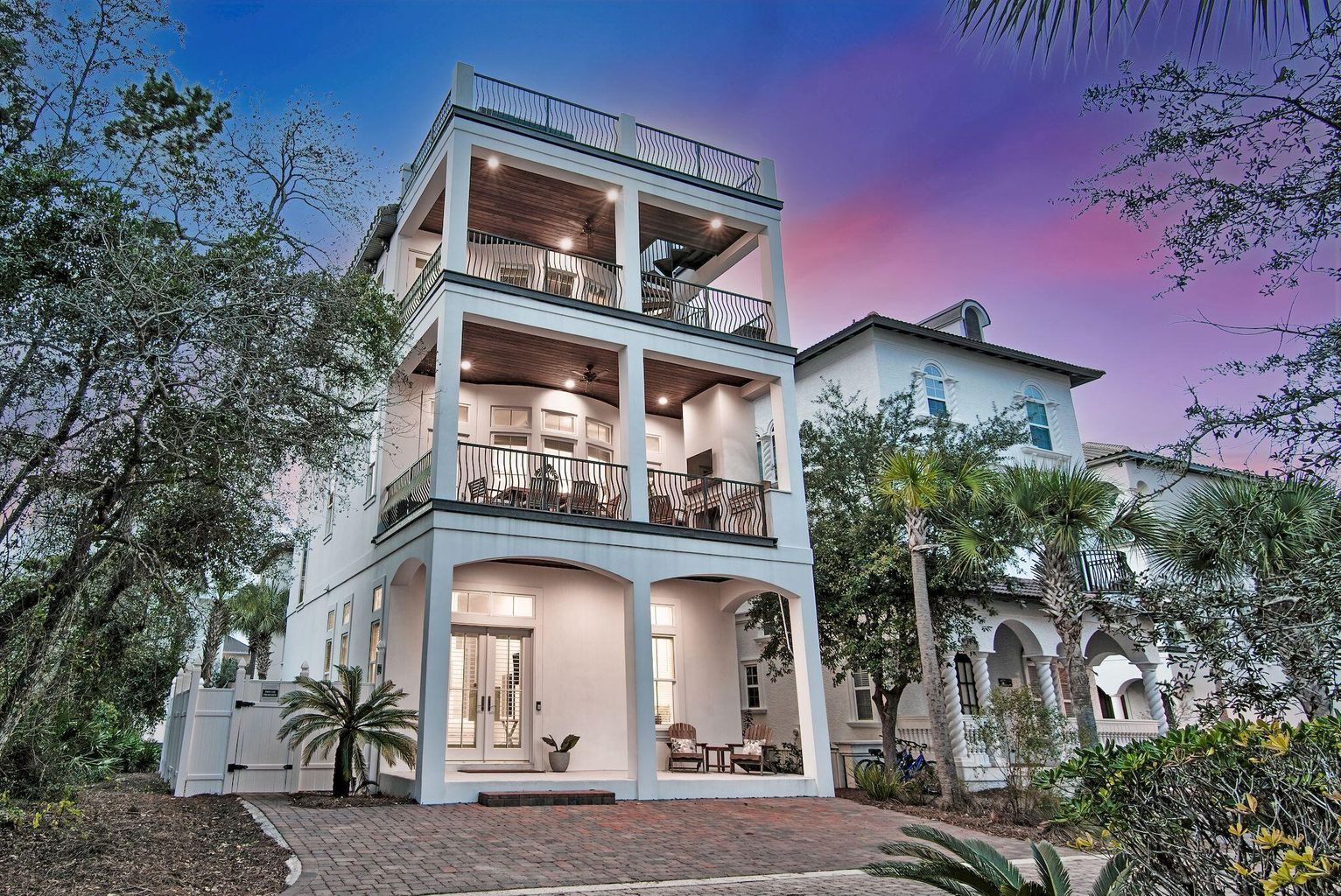 Corcoran Reverie Presents A Stunning Newly Constructed Residence In