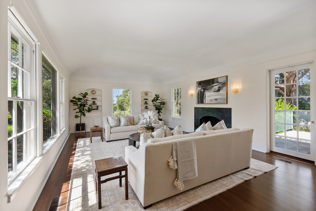 Dana Bambace And Mark Peterson Present An Impressive Estate In Carmel