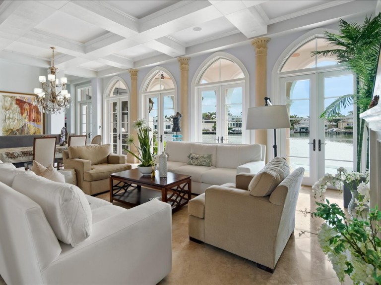 The Resop Team Presents An Excellent Waterfront View Estate In Naples