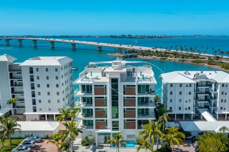 Moriah Taliaferro Presents A Luxurious Waterfront Penthouse With ...