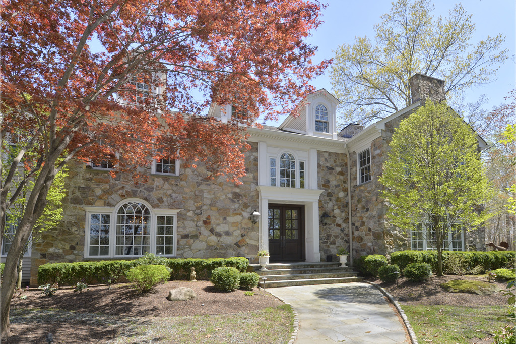 Vicki Gaily Presents A Colonial Masterpiece In Saddle River
