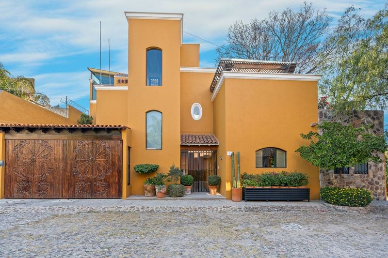 In San Miguel de Allende, This Gated Centro Estate Is Only $1.15MM!