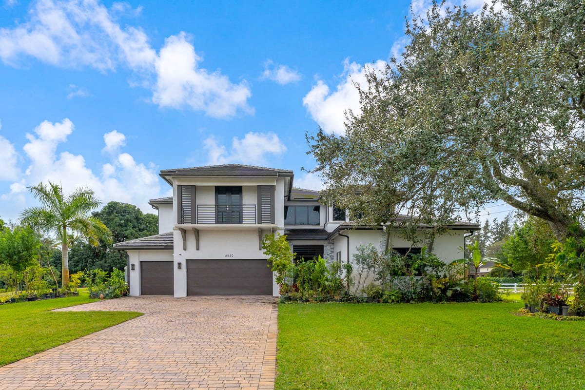 Wesley Ulloa & Bianca Guevara