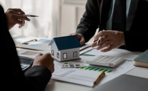 meeting in property office with expert of how to find the best house for rent